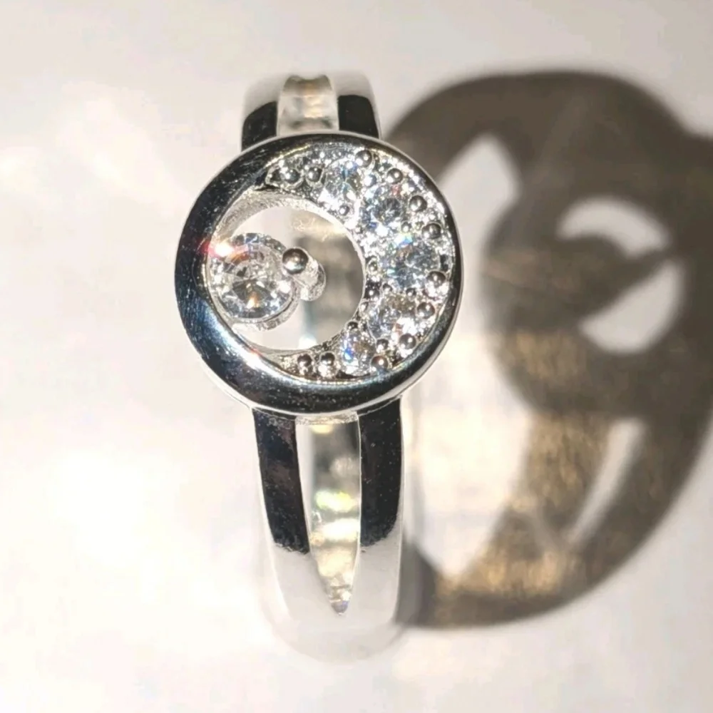 Luxury High Quality Unisex 925 Sterling Silver Crystal Crescent Moon Ring sz 8